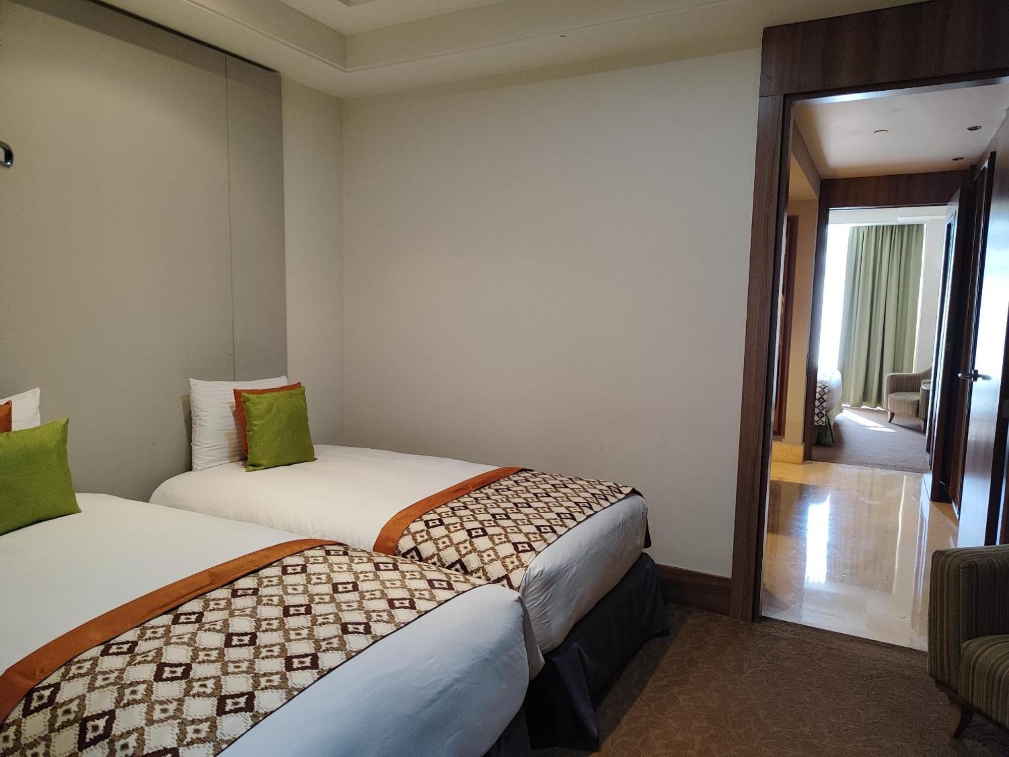 Hotel Hesperia Wtc Valencia Extérieur photo