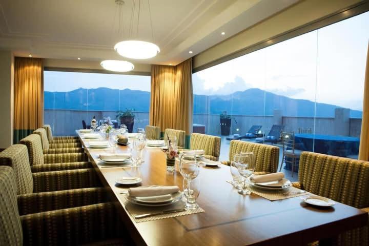 Hotel Hesperia Wtc Valencia Extérieur photo